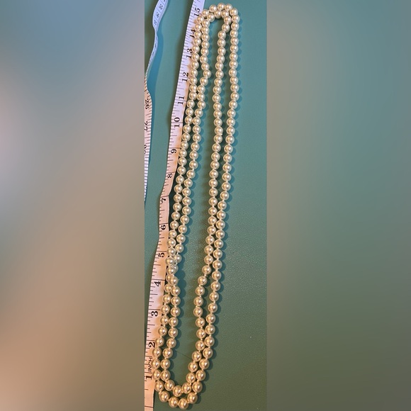 Faux Pearl Necklace - Picture 2 of 2